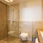 瑙德斯雷克斯公寓 公寓 *